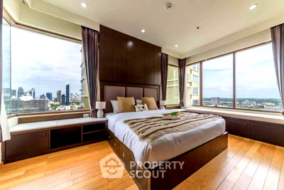 Condos for rent : 23rd-Floor 2-BR At The Emporio Place Near BTS Phrom Phong (ID 3254803)
