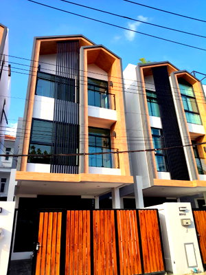 Houses for sale MRT Sutthisan : Detached house, Huai Khwang, Sutthisan, Ratchada, Rama 9.