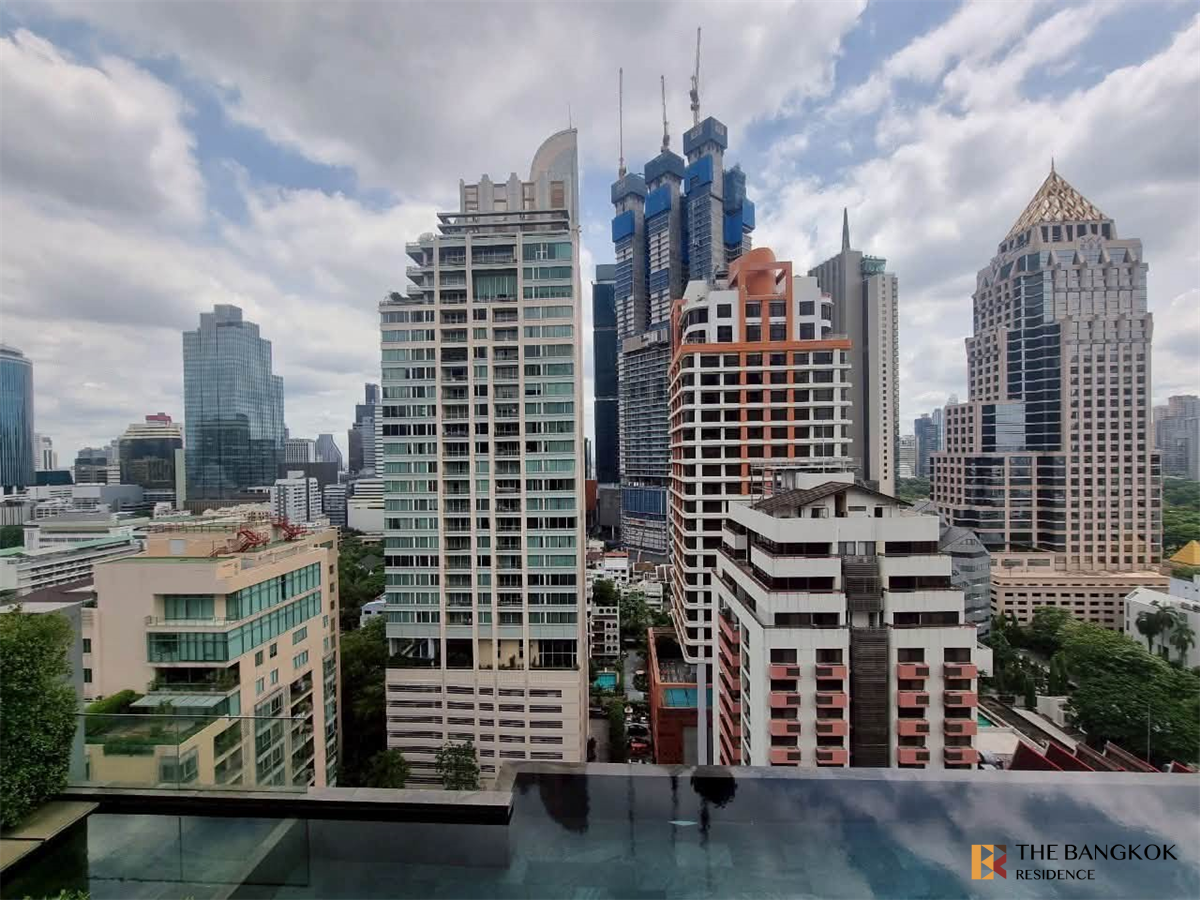 picture Saladaeng residences near MRT Silom Station Luxuriously Elevated Unit - 5/10