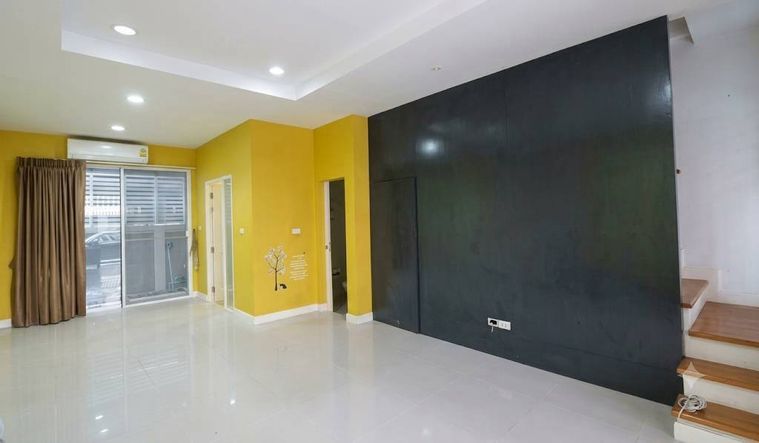 ขายทาวน์โฮม 3 ห้องนอน 167 ตร.ม. 21 ตร.ว. บ้านกลางเมือง เอสเซ้นส์ อ่อนนุช - วงแหวน