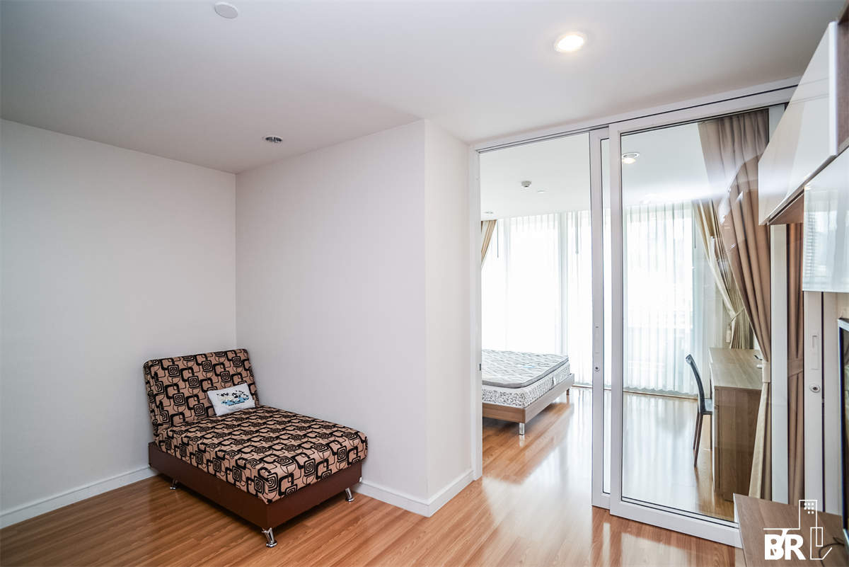 picture Chamchuri Square Residence near MRT Sam Yan Station Unit Priced Below Market - 2/9