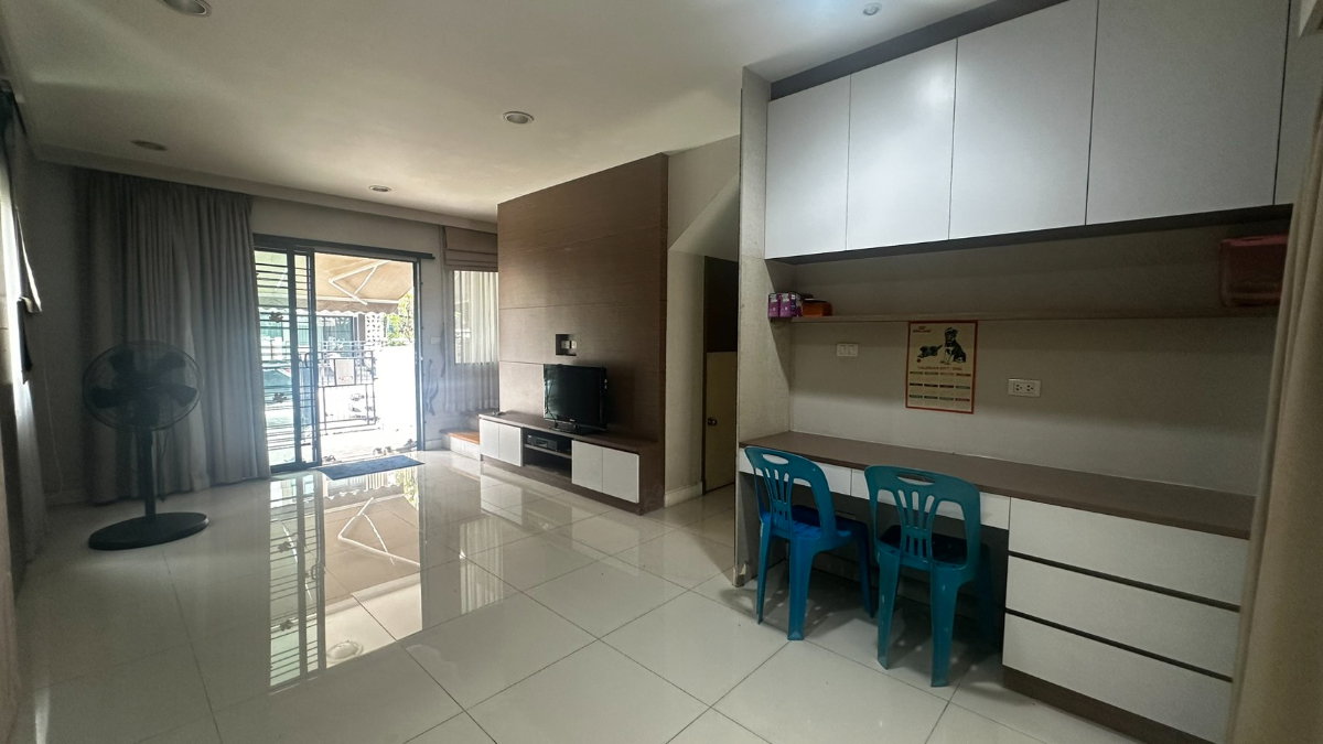 รูป ขายบ้านกลางเมืองกัลปพฤกษ์ หลังมุม 32.6 ตร.วา | 3 ชั้น | 3 ห้องนอน | 3 ห้องน้ำ | 4.49 ล้านบาท สนใจทัก line: minniemah - รูปที่ 10/27