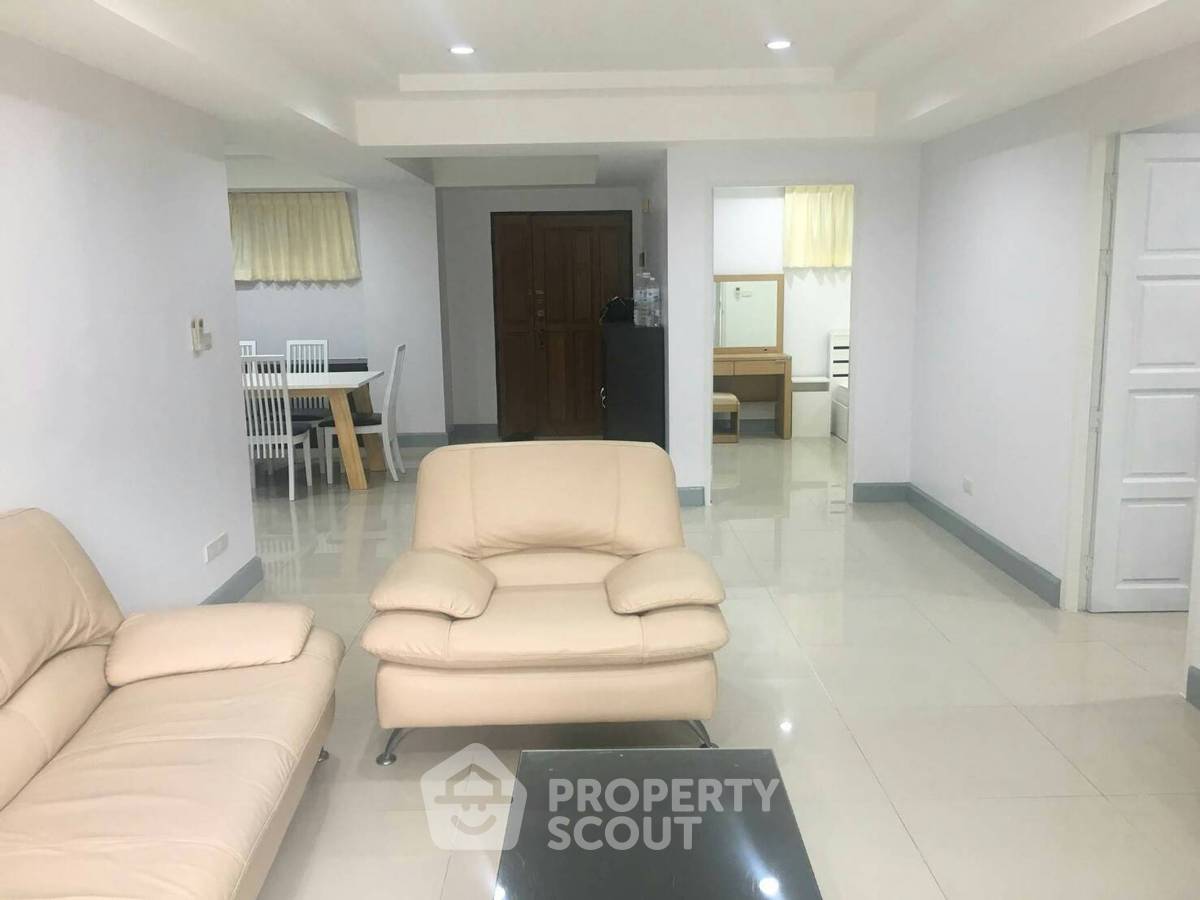 picture Great Value 3-BR Royal Castle Sukhumvit Near BTS Phrom Phong (ID 888091) - 15/17