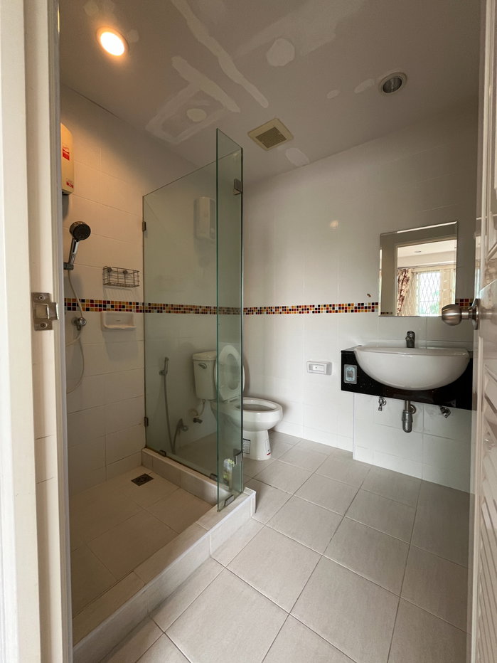 picture 3-Story Townhome Cubist Village Nonthaburi | 4 Beds, 4 Baths | 210 sq.m. | MRT & Monorail - 12/20