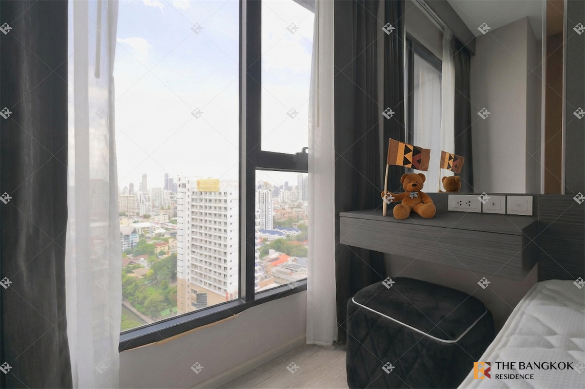 picture Ideo Mobi Asoke Comfortable and Ready to Move-in near MRT Phetchaburi Station - 4/10