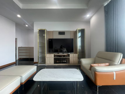 ขาย 4 ห้องนอน 272 ตร.ม พร้อมเข้าอยู่ -- โทรด่วน 094-641-5974