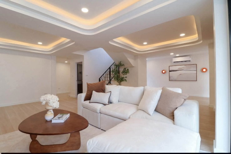picture Home office MRT phahol ready to move - 10/15