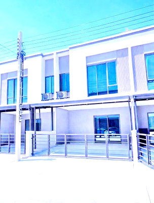 Townhouses for rent Suwannaphum International Airport : 			IKEA Bangna, 2-story townhouse for rent Mega Bangna 3beds 2baths 33,999THB/month. 2 km from Bangna E          