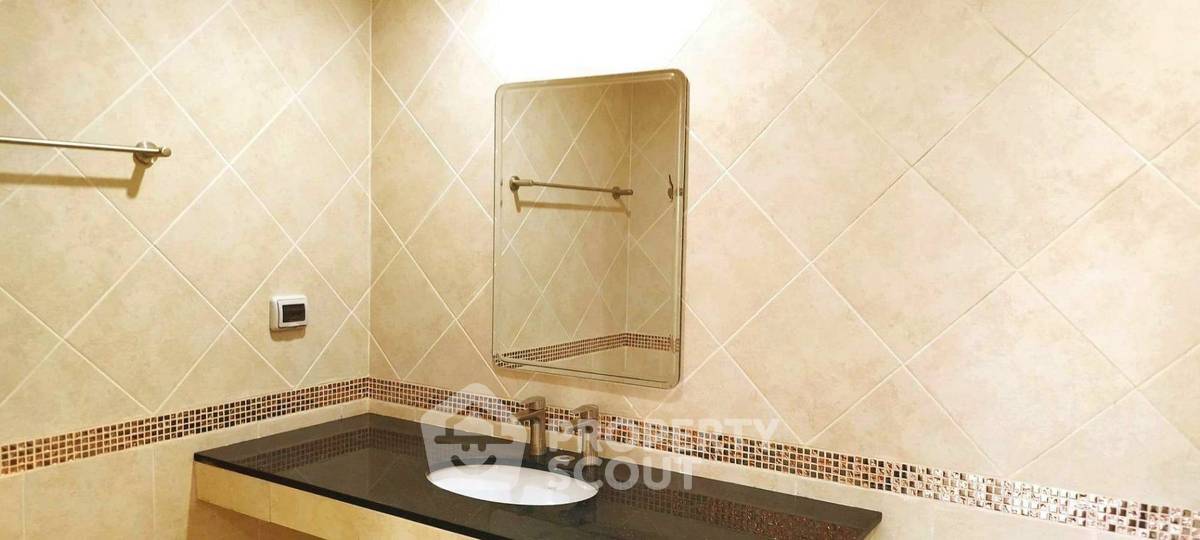 รูป คอนโด 3 ห้องนอน เลี้ยงสัตว์ได้ View Talay 5 Condominium Jomtien (ID 1470802) - รูปที่ 2/22