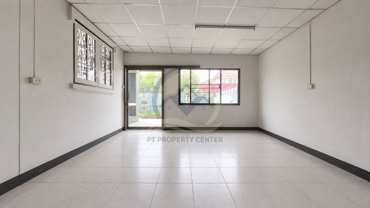 รูป หมู่บ้านทองสถิตย์วิลล่า ซอยรามอินทรา 34 แยก 20 ถนนรามอินทรา ลาดพร้าว บ้านเดี่ยวหลังมุม ขายตามสภาพ บรรยากาศโปร่ง  ราคาพิเศษ - รูปที่ 6/25