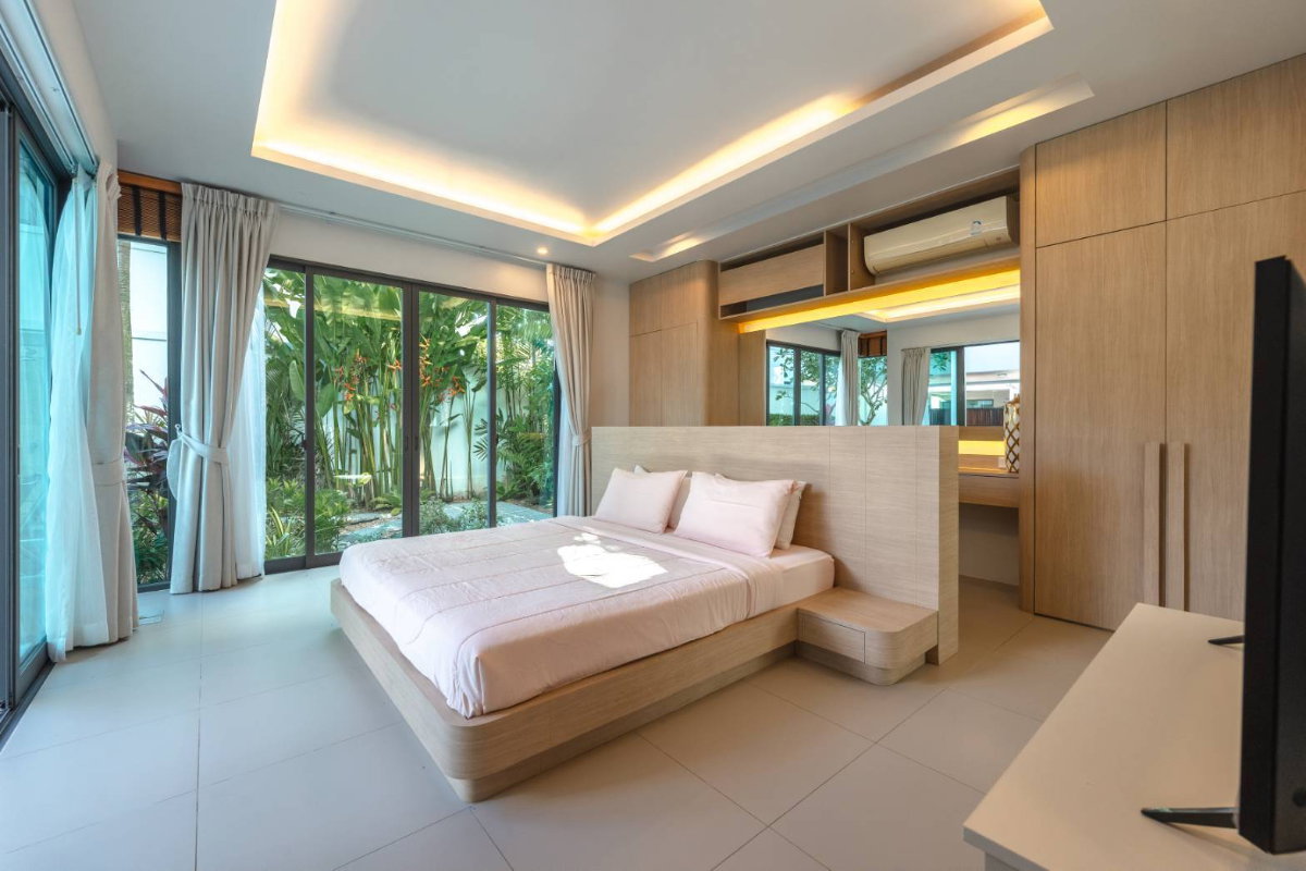 รูป ขายพูลวิลล่า Vinzita Villas ป่าสัก ภูเก็ต Modern Tropical | 3 ห้องนอน 4 ห้องน้ำ สระส่วนตัว พร้อมเข้าอยู่ 19.8 ล้านบาท - รูปที่ 5/20