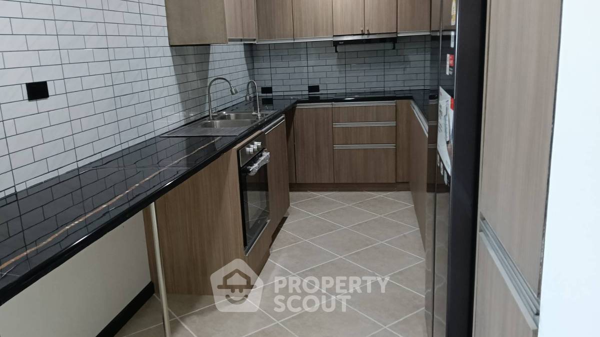รูป คอนโด 3 ห้องนอน เลี้ยงสัตว์ได้ View Talay 5 Condominium Jomtien (ID 1470802) - รูปที่ 22/22