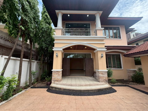 ให้เช่า บ้านเดี่ยว สุขุมวิท71 ปรีดี เอกมัย GH671