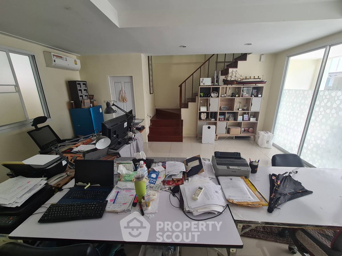 รูป ขายทาวน์เฮาส์ 3 ห้องนอน 311 ตร.ม. HALLMARK HOME OFFICE ใกล้ BTS อ่อนนุช (ID 3252269) - รูปที่ 2/11