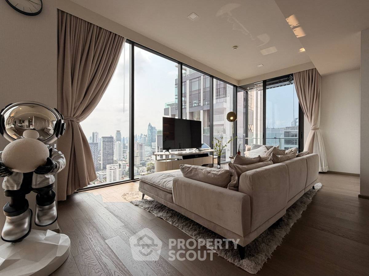 picture 35th-Floor 3-BR Celes Asoke 50m To MRT Sukhumvit (ID 3117630) - 1/16