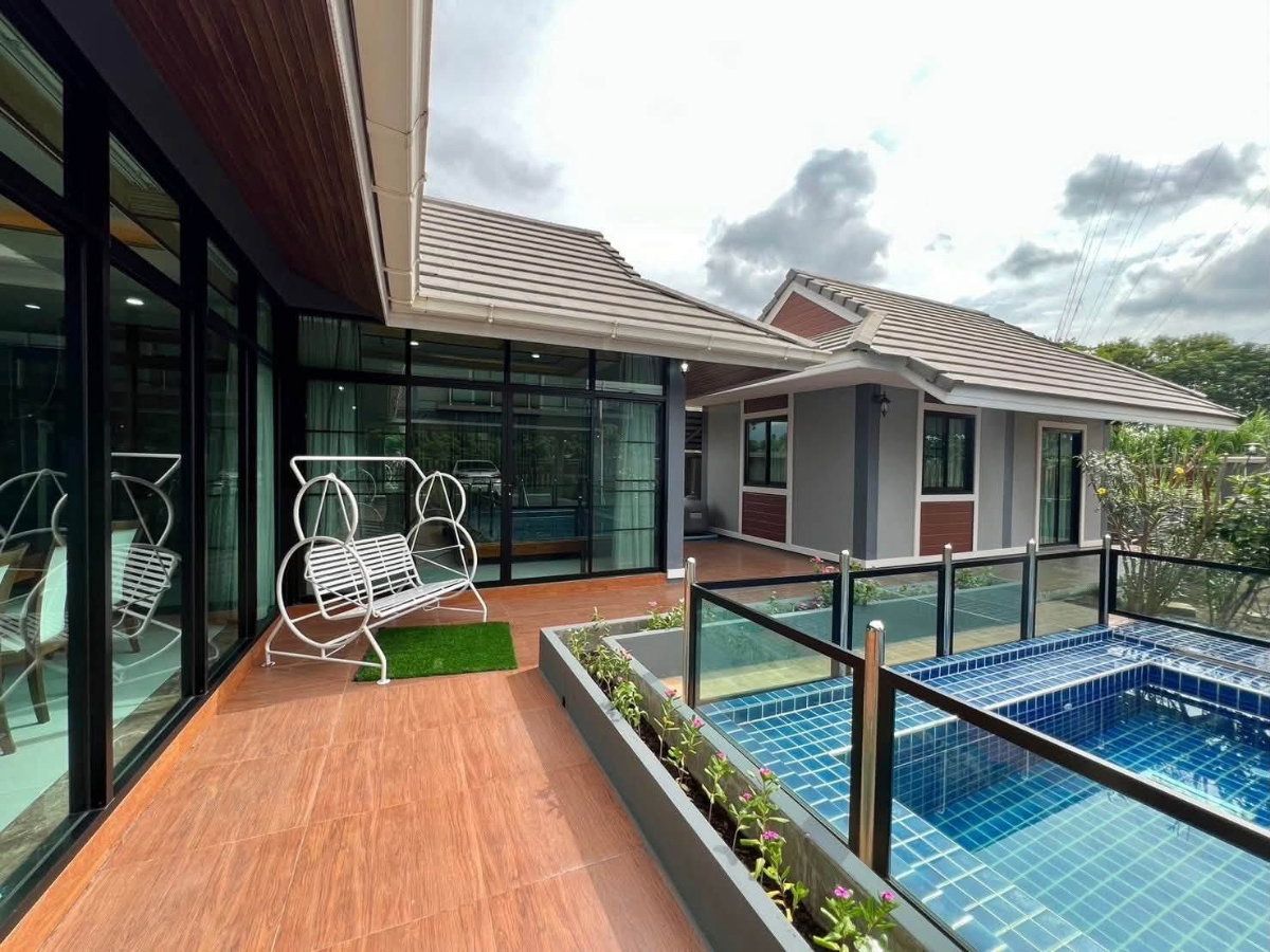 รูป 🏡 ขายด่วน! พูลวิลล่า 2 ชั้น 6 ห้องนอน ทำเลป่าแดด-แม่เหียะ ใกล้สนามบิน 📞 063-6649056 - รูปที่ 11/35