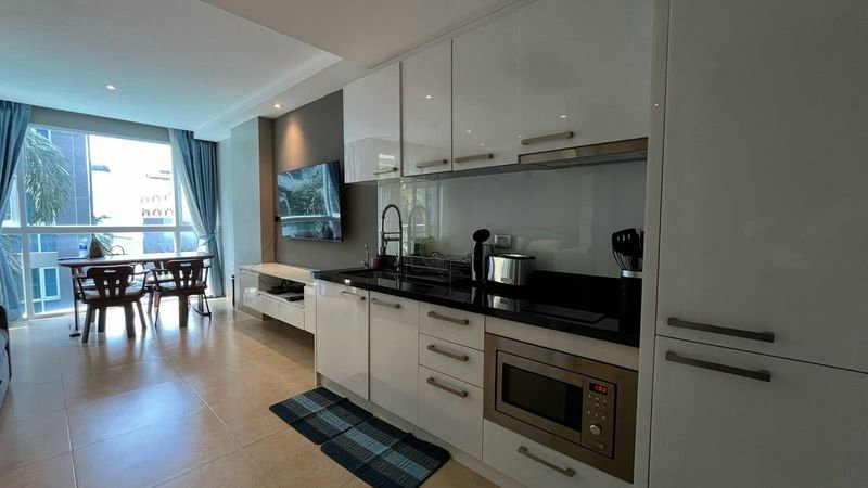 picture ⛵ Centara Avenue ⛵ Pool view / 3F / Studio room >> THB17,000/month彡 - 3/9