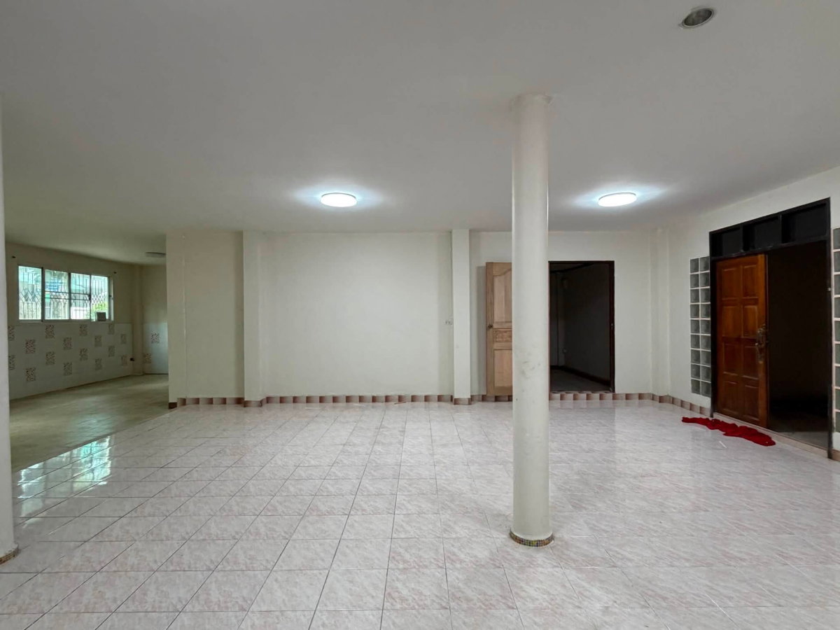 รูป ให้เช่า บ้านเดี่ยว พหลโยธิน 52 ซอยร่วมใจ 5 | 264 ตร.ม. | 4 ห้องนอน | จอดรถ 6 คัน - รูปที่ 5/22