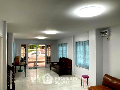 Houses for rent The Paseo Park Kanchanaphisek : Pet-Friendly 4-BR House 325 Sqm In Chimphli, Taling Chan (ID 1273404)