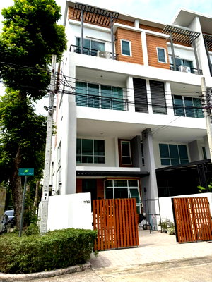 เช่าทาวน์โฮม การไฟฟ้าส่วนภูมิภาค (กฟภ.) : HR3814[ให้เช่า] ทาวน์โฮม 4 ชั้น เซเรโน่ แจ้งวัฒนะ 15 (Sereno แจ้งวัฒนะ) หลังมุม ทำเลติดศูนย์ราชการ ราคาพิเศษ