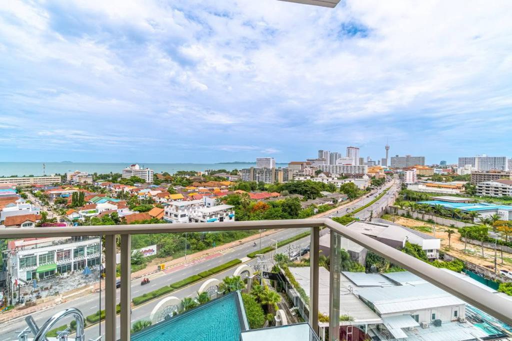 รูป For sale Condo The Riviera Ocean Drive fully furnished (S03-2681(S)) - รูปที่ 19/28