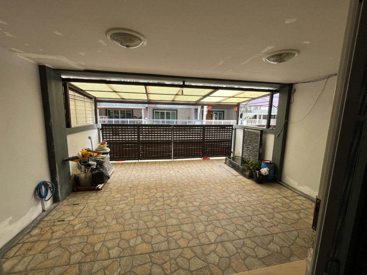 picture 3-Story Townhome Cubist Village Nonthaburi | 4 Beds, 4 Baths | 210 sq.m. | MRT & Monorail - 2/20