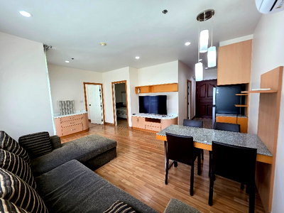 Condos for rent :  PG Rama 9 Condo
Corner unit, Building B, 5th Floor, Pool View, Cool & Peaceful all day.
​Layout: 2 Bedrooms | 2 Bathrooms | 1 Living Room + Kitchen