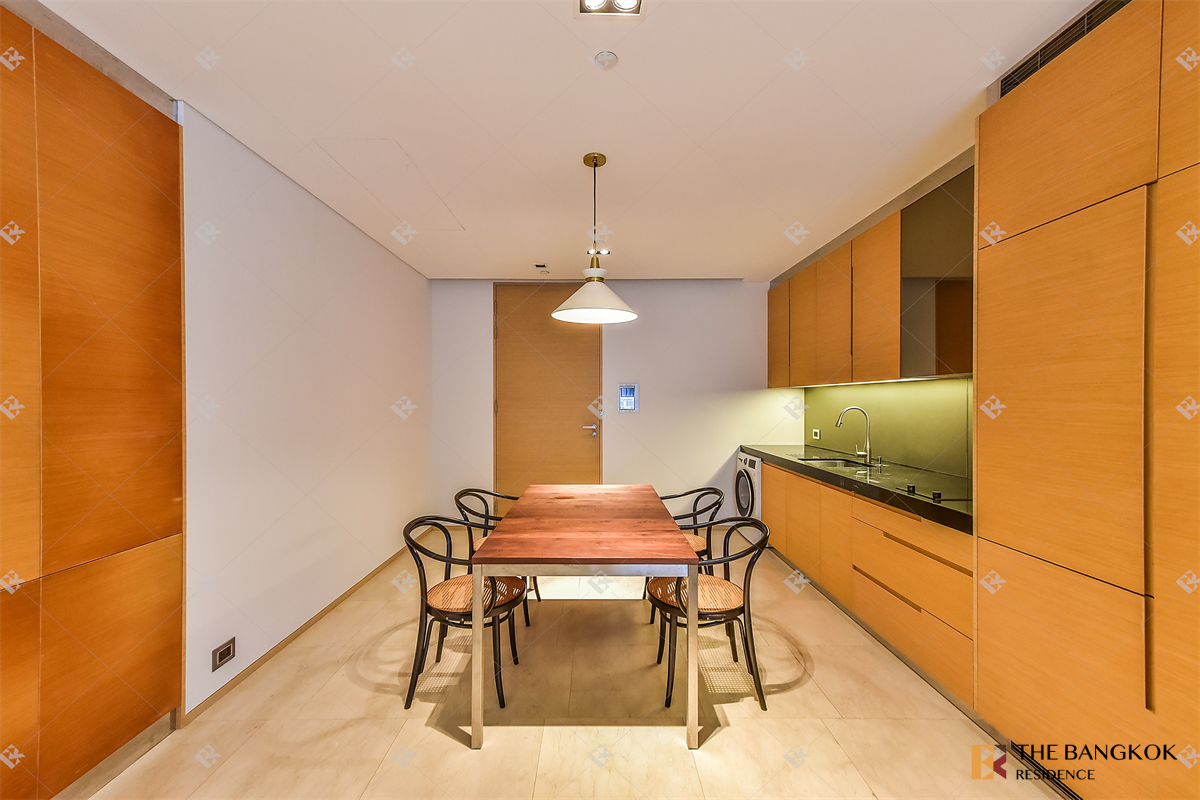 picture Hurry, big discount is ending! Saladaeng residences near MRT Silom Station - 3/10