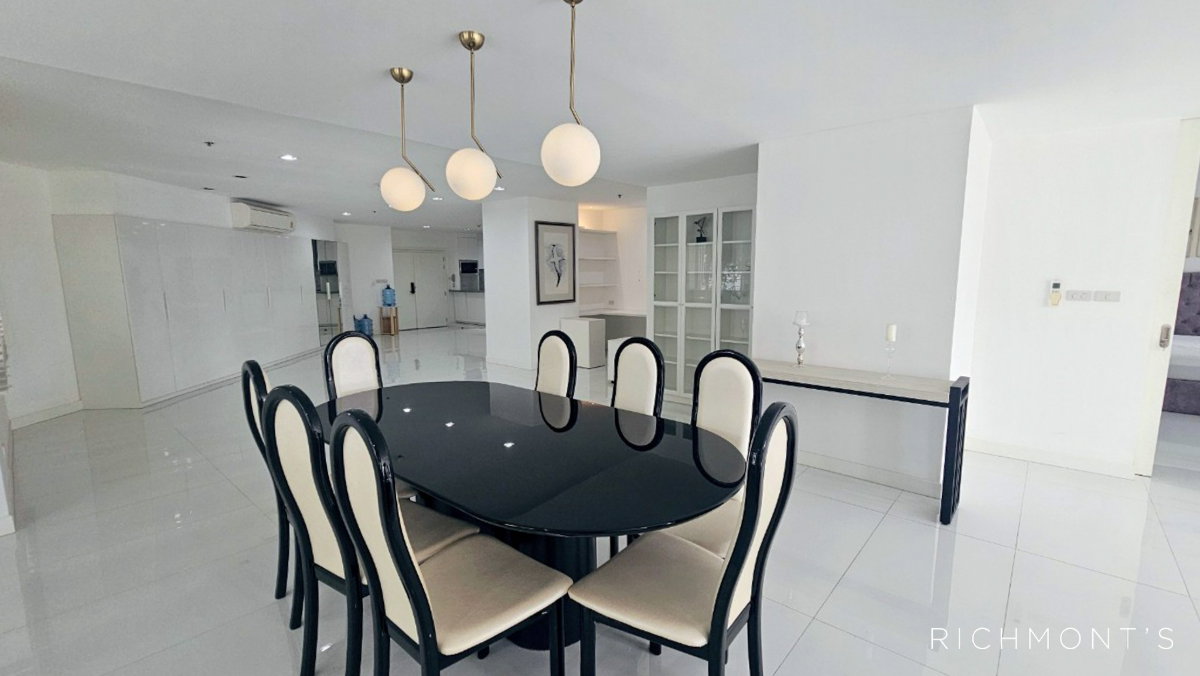 picture Crystal Garden, Large 2-Bedroom - 2/9