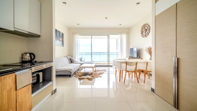 Condos for sale : 🛏️ 1 Bed - 🛁 1 Bath - 🏙️ Sea View - 🌏 FOREIGN name - 🏢 Reflection Jomtien Beach Pattaya - Ref: RF30