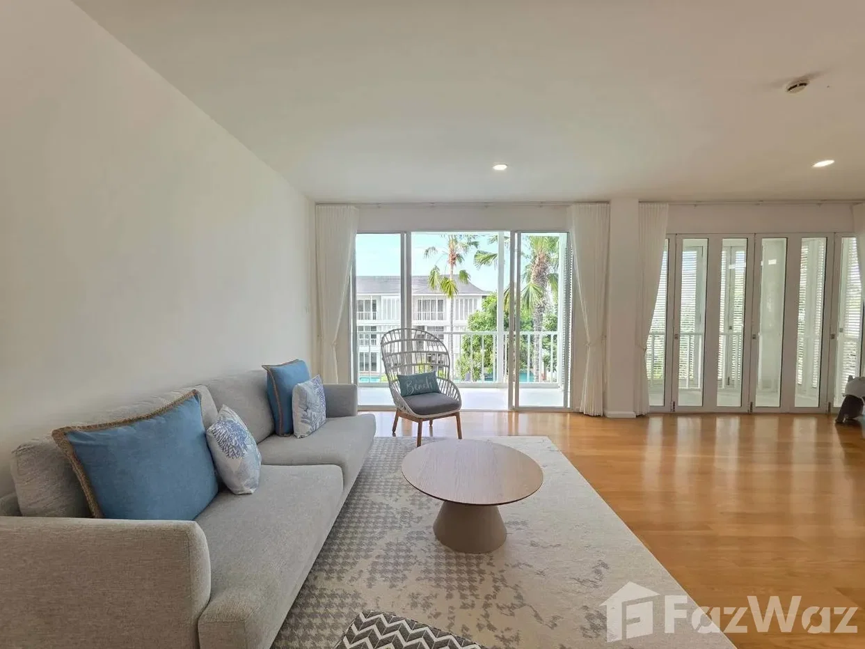 picture Beautiful Pool View at Malibu – For Rent | Dog-Friendly 6734613 - 17/20