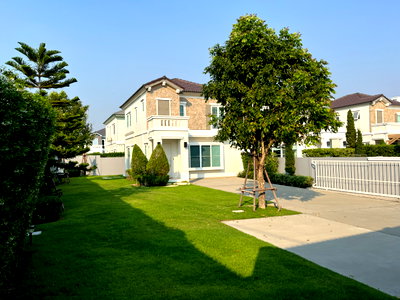 Twin houses for sale Bang Yai Nonthaburi : Anya Ratchaphruek–Nakhon In | 102 sq.wah | Private Canal View | French Country Style