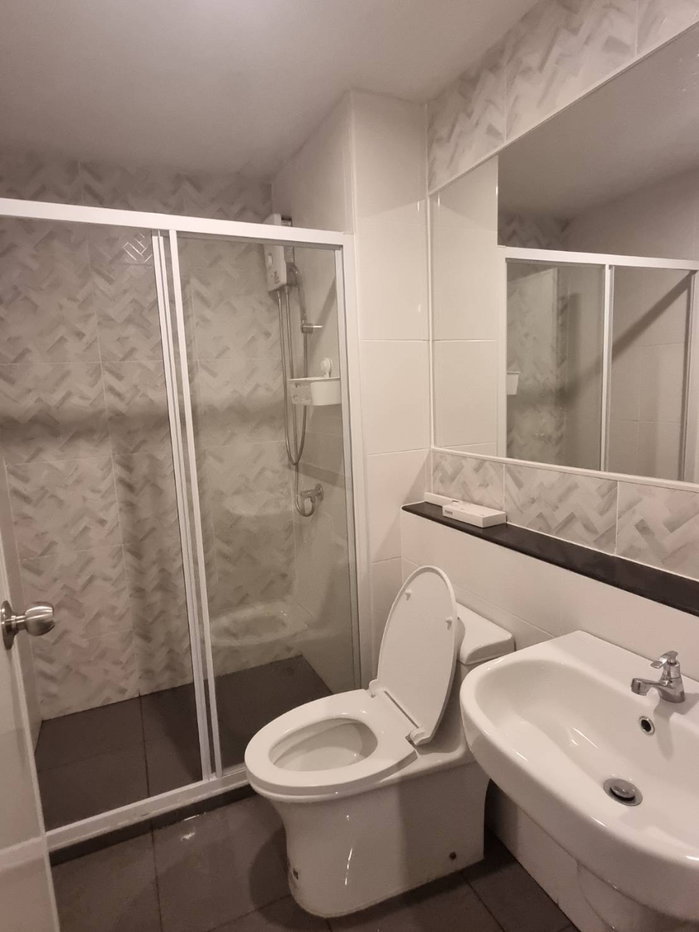 รูป รีเจ้นท์ โฮม วุฒากาศ 1B1B ชั้น 18 ขนาด 26 ตร.ม. เช่า 12,000 บาท/เดือน พร้อมเข้าอยู่ - รูปที่ 5/9