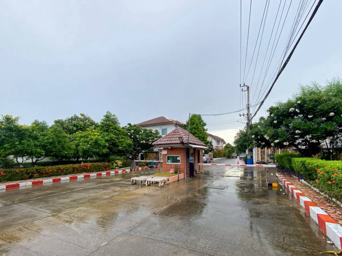 รูป ขายบ้านเดี่ยว 2 ชั้น ม.เจ ดับบลิว คาซ่า พระราม 5 (38 ตร.ว.) แปลงมุม ทิศใต้ 3 นอน 2 น้ำ ต่อเติมครัว ขายตามสภาพ เพียง 2.76 ล้านบาท - รูปที่ 17/18