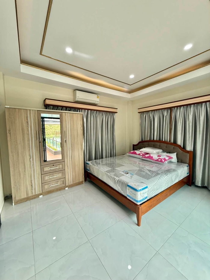 รูป 🏡 ให้เช่าด่วน! พูลวิลล่า 2 ชั้น 6 ห้องนอน ทำเลป่าแดด-แม่เหียะ ใกล้สนามบิน 📞 063-6649056 - รูปที่ 28/35
