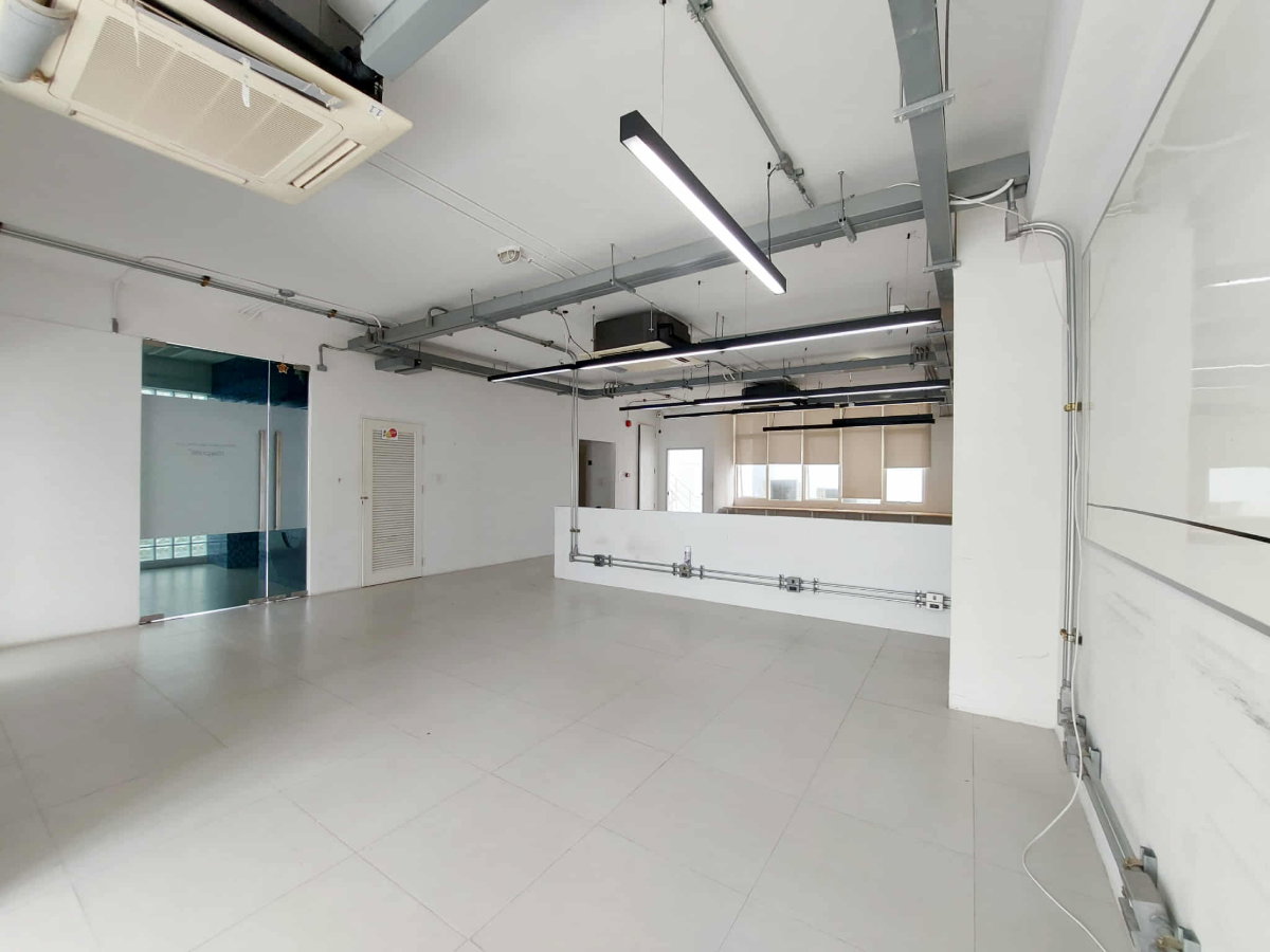 รูป ให้เช่าอาคารสำนักงาน 7 ชั้นทั้งหลัง พร้อมลิฟต์ | นราธิวาส 15 สาทร | พื้นที่ 1,285 ตร.ม. - รูปที่ 26/37