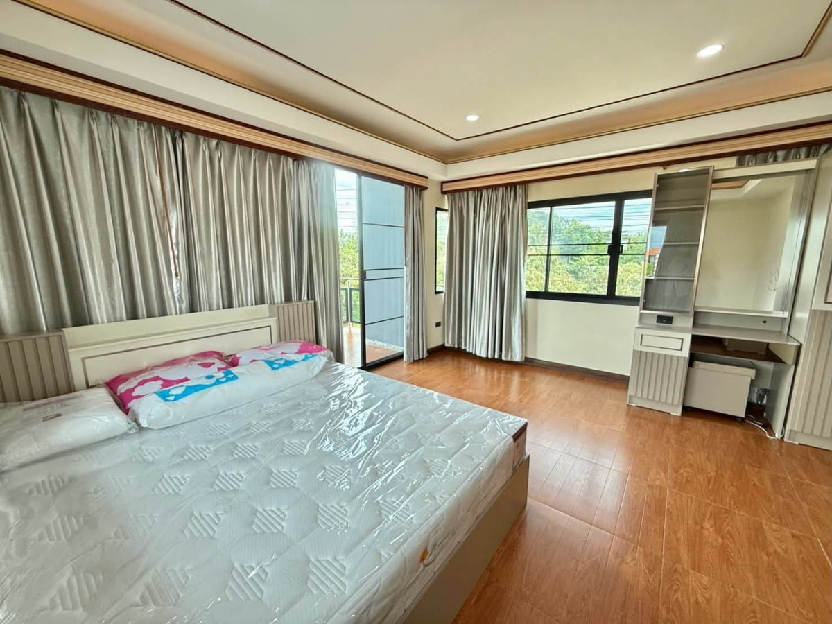 รูป 🏡 ให้เช่าด่วน! พูลวิลล่า 2 ชั้น 6 ห้องนอน ทำเลป่าแดด-แม่เหียะ ใกล้สนามบิน 📞 063-6649056 - รูปที่ 30/35