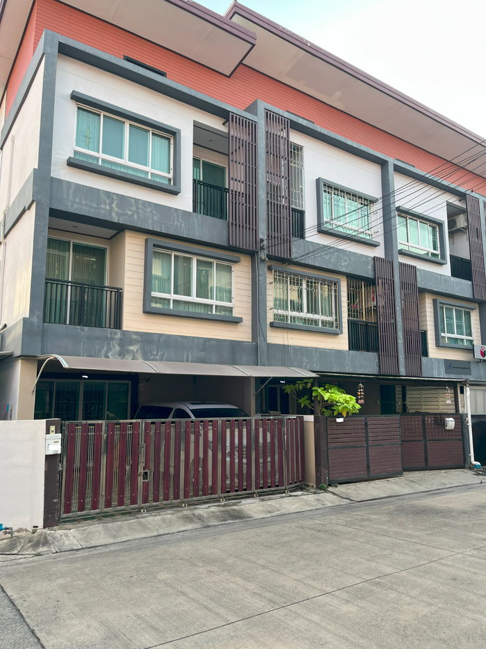 picture 3-Story Townhome Cubist Village Nonthaburi | 4 Beds, 4 Baths | 210 sq.m. | MRT & Monorail - 17/20