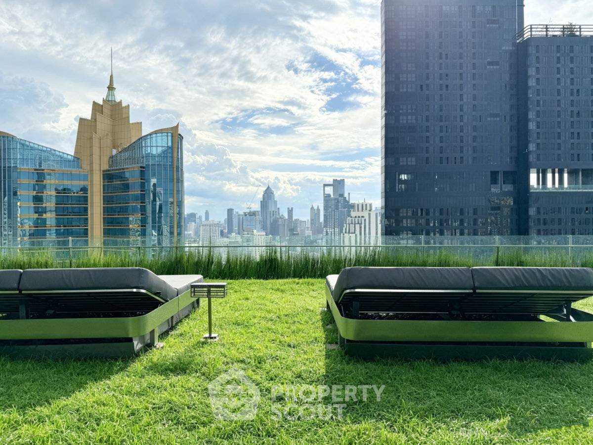 picture 35th-Floor 3-BR Celes Asoke 50m To MRT Sukhumvit (ID 3117630) - 11/16