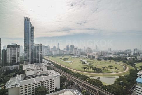 Magnolias Ratchadamri Boulevard near BTS Chit Lom Unit Priced Below Market