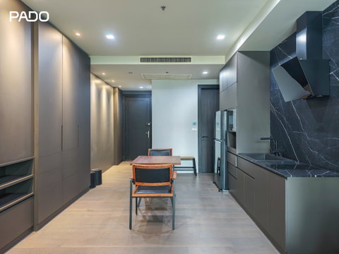 Fully Furnished & Move-in Ready | The Address Chidlom 2 Bedrooms | 2 Bathrooms | 79 sq.m. | 6th Floor