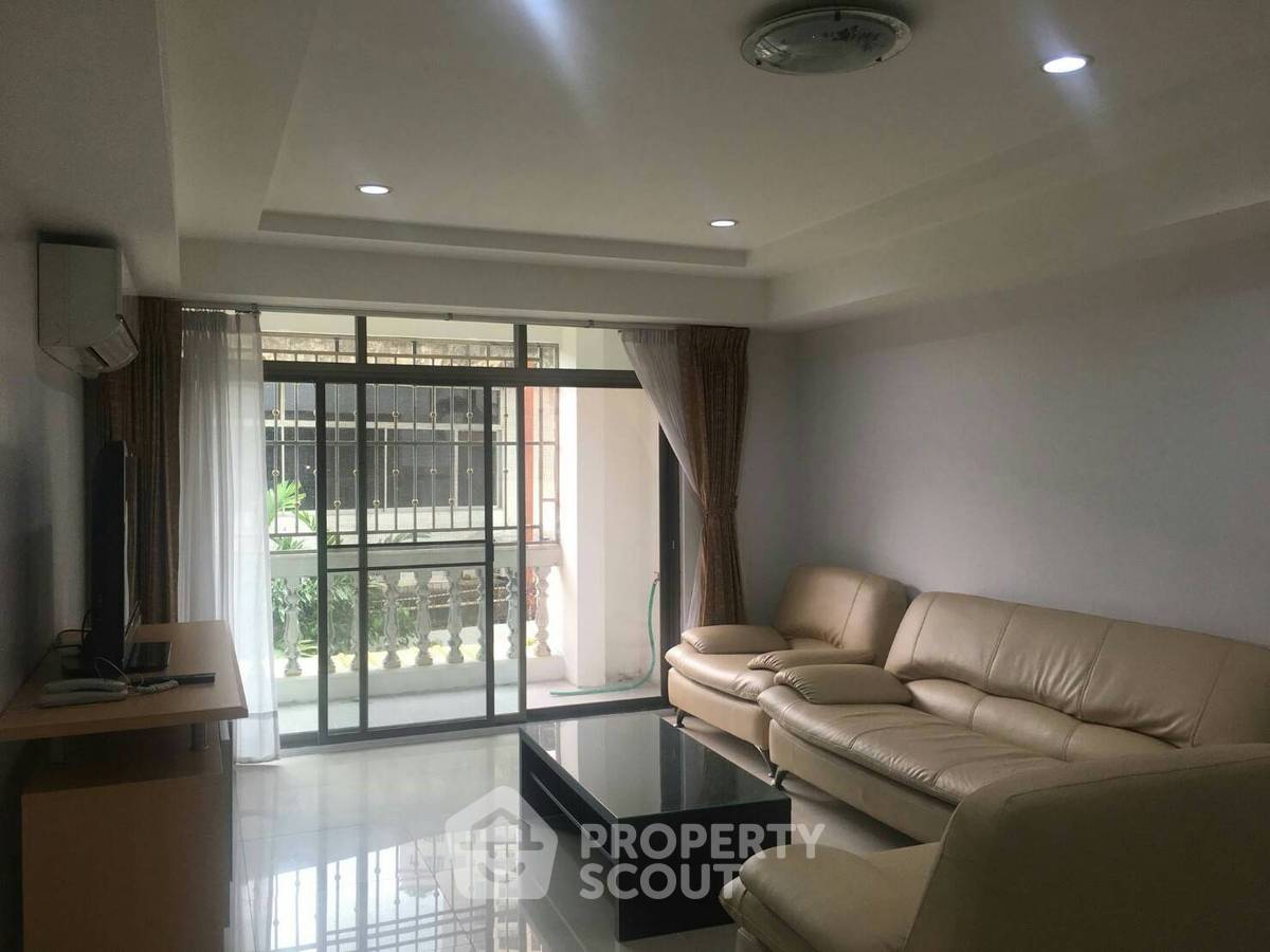 picture Great Value 3-BR Royal Castle Sukhumvit Near BTS Phrom Phong (ID 888091) - 1/17