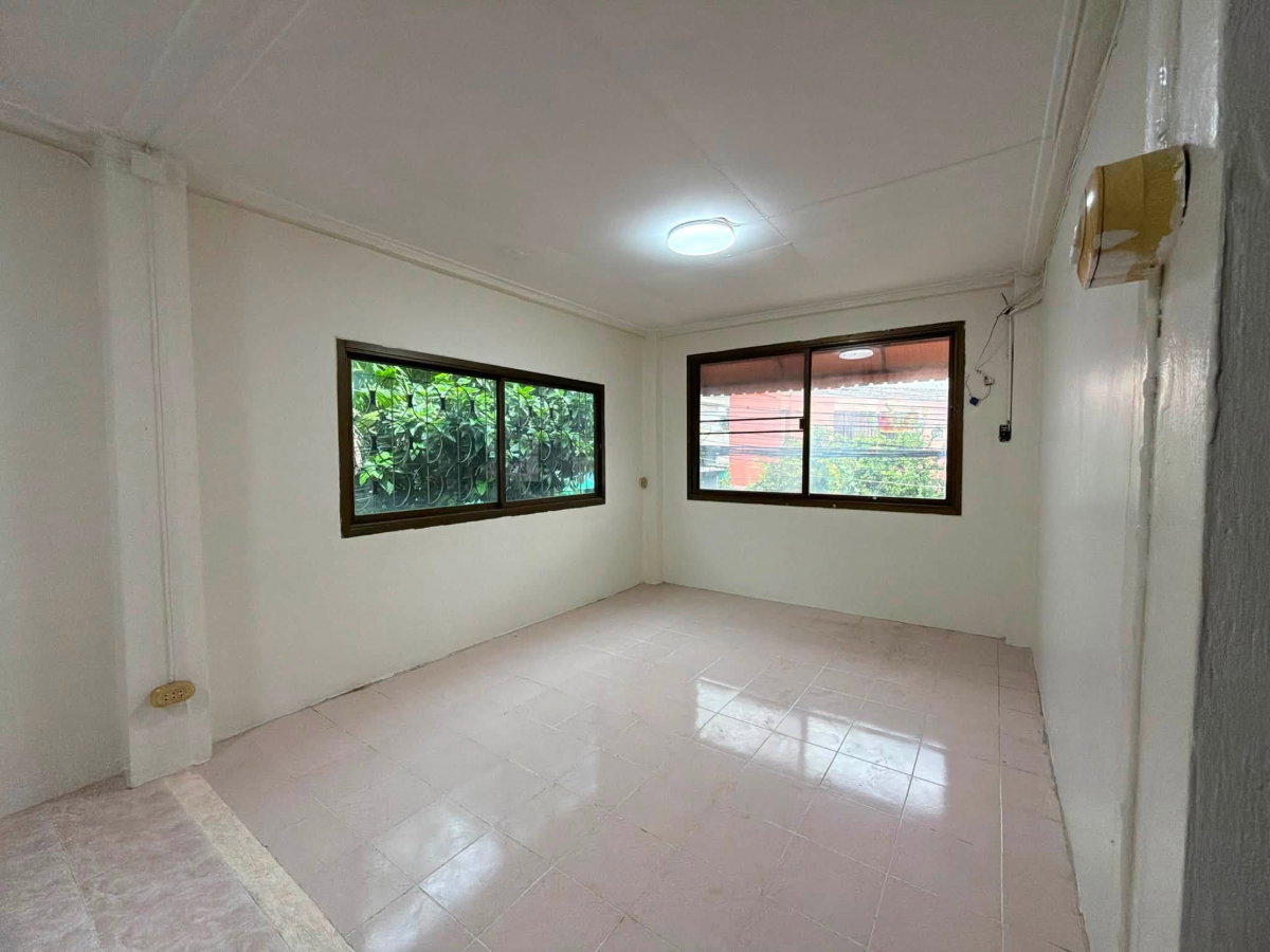 รูป ให้เช่า บ้านเดี่ยว พหลโยธิน 52 ซอยร่วมใจ 5 | 264 ตร.ม. | 4 ห้องนอน | จอดรถ 6 คัน - รูปที่ 19/22