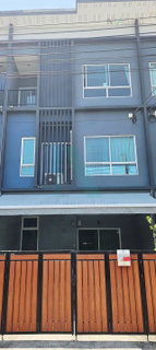 รูปภาพ 📌 ให้เช่าทาวน์เฮาส์ 3 ชั้น สัมมากร อเวนิว สุวรรณภูมิ 4 ห้องนอน 4 ห้องน้ำ