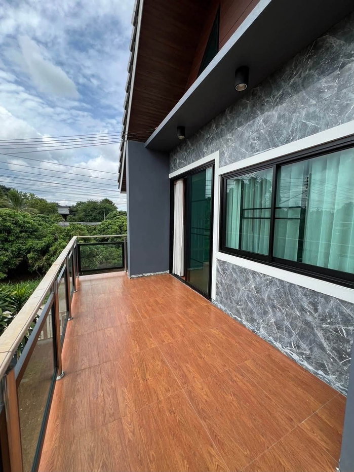รูป 🏡 ขายด่วน! พูลวิลล่า 2 ชั้น 6 ห้องนอน ทำเลป่าแดด-แม่เหียะ ใกล้สนามบิน 📞 063-6649056 - รูปที่ 21/35