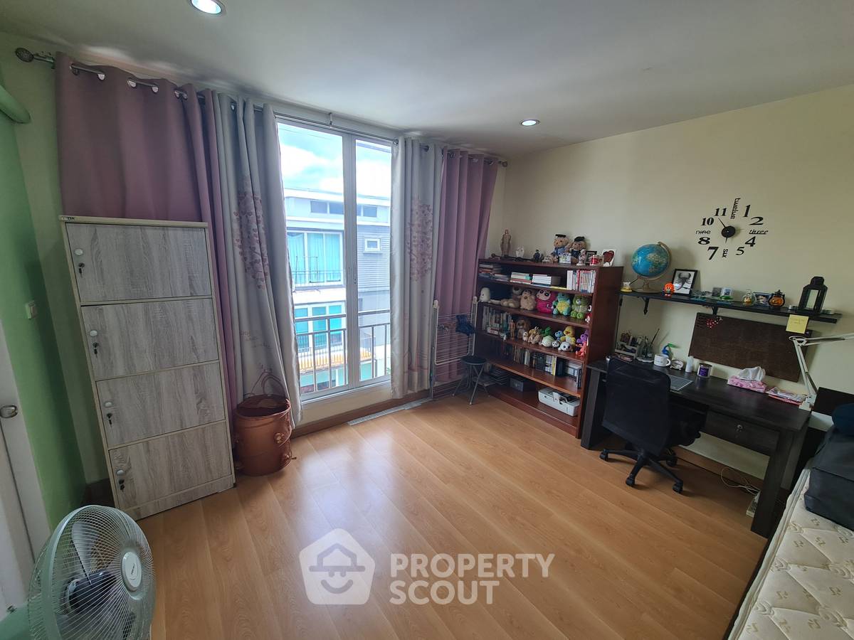 รูป ขายทาวน์เฮาส์ 3 ห้องนอน 311 ตร.ม. HALLMARK HOME OFFICE ใกล้ BTS อ่อนนุช (ID 3252269) - รูปที่ 9/11