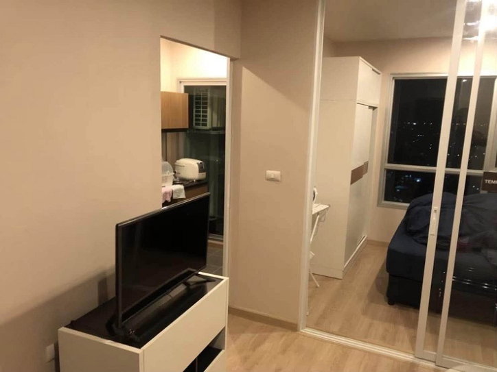 picture Prime Location! Modern 1-Bedroom Corner Unit next to BTS Wutthakat 🚆 (Available Sept 7) - 3/8