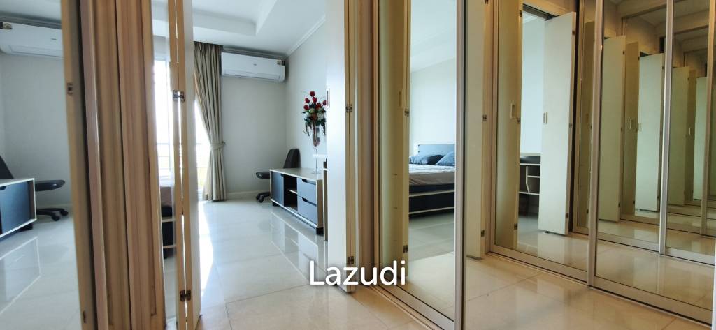 picture Spectacular Beachfront 2-Bed Condo at Pine Shores - 17/21