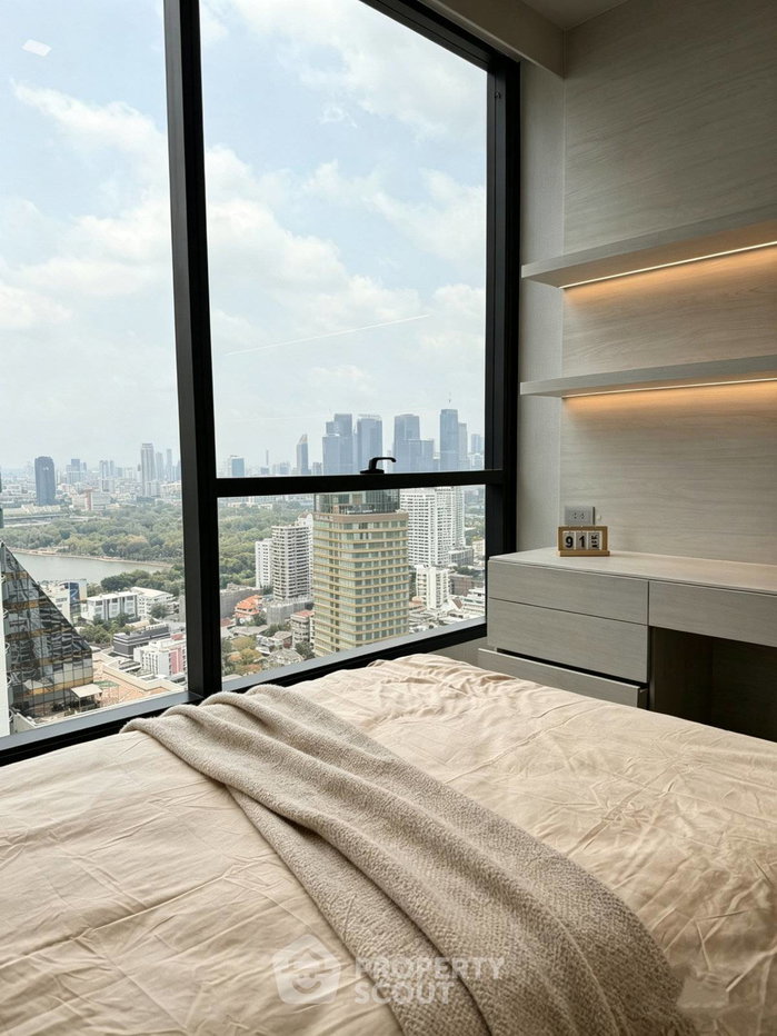 picture 35th-Floor 3-BR Celes Asoke 50m To MRT Sukhumvit (ID 3117630) - 4/16