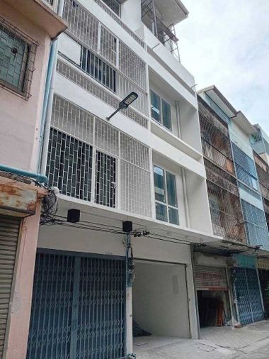 3-bed townhouse for sale, 200 sqm, 12 sq wah, Watthana